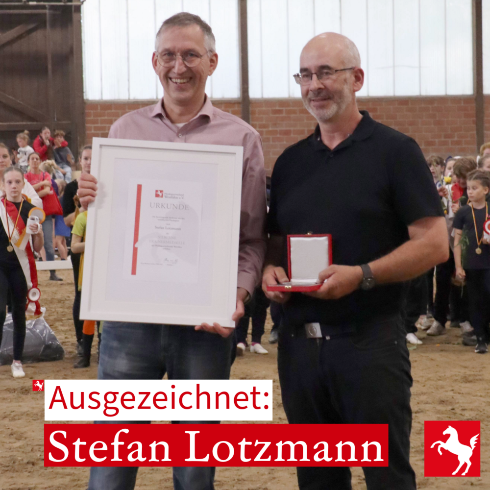 Stefan Lotzmann hat die Silberne Trainermedaille erhalten